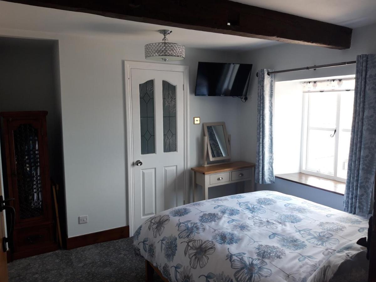 Upper Eyton Farmhouse B&B Shrewsbury Exterior photo