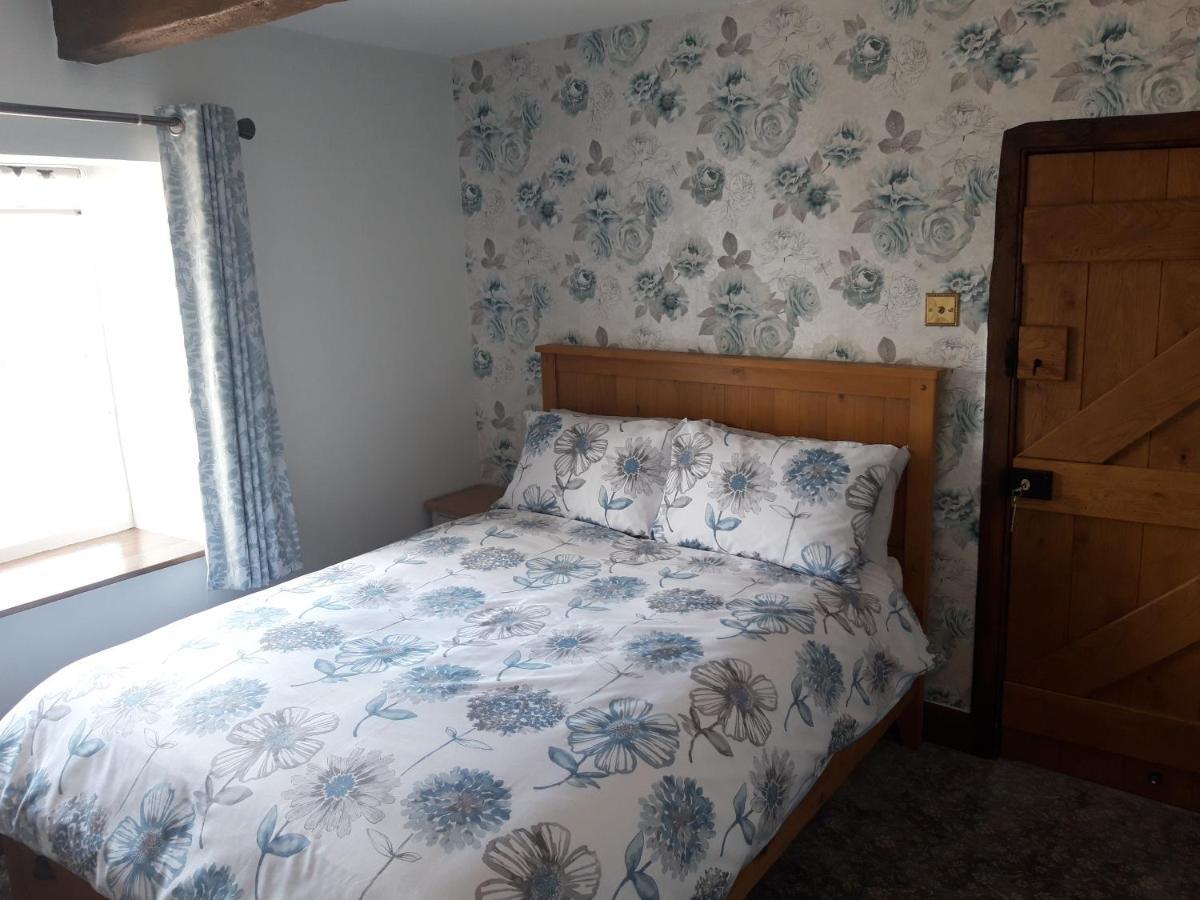 Upper Eyton Farmhouse B&B Shrewsbury Exterior photo
